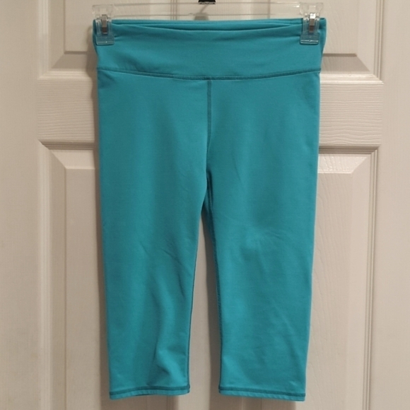 Fabletics Women's Teal Blue Leggings Cropped Size X-Small - Picture 1 of 4